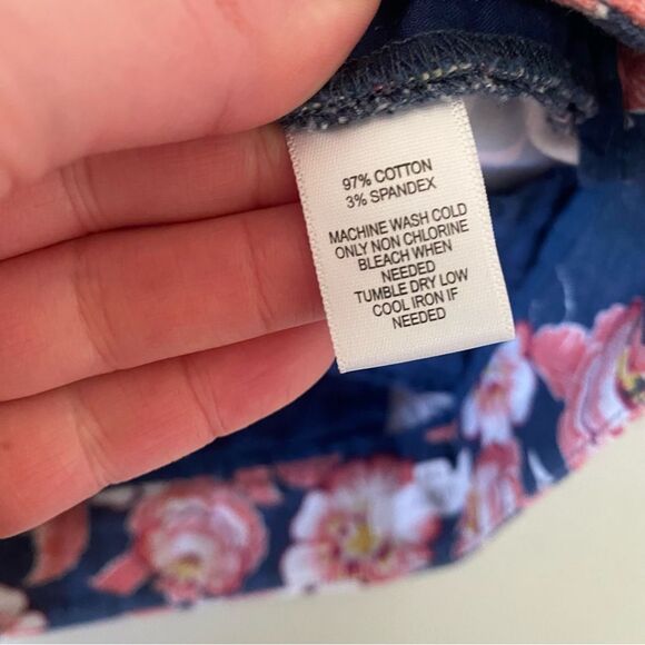 LOFT Floral Print Casual Shorts - Picture 7 of 10